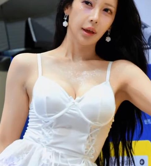 2025汽车沙龙科技 允儿8 Racing Model Yoona 粉丝直拍